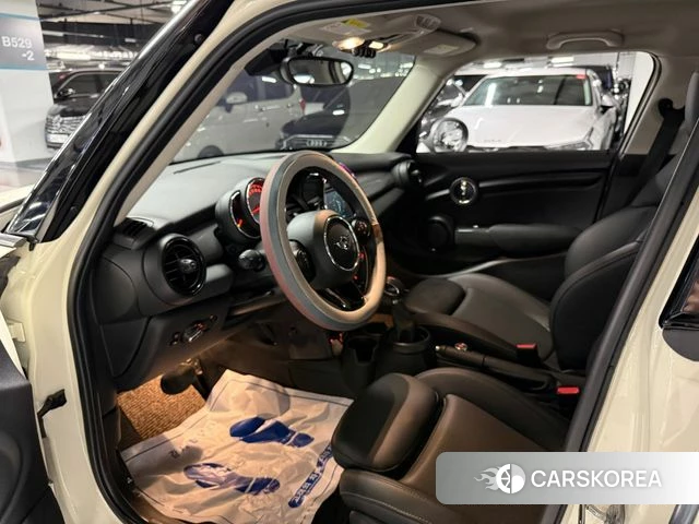 Mini Cooper 2018 Жемчужный цвет из Кореи, фото 5