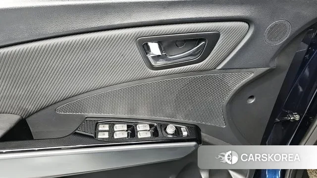 Ssangyong Tivoli Armor 2018 Синий из Кореи, фото 5