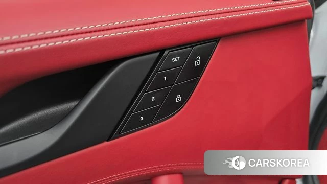 Porsche 911(992) 2022 Белый из Кореи, фото 5