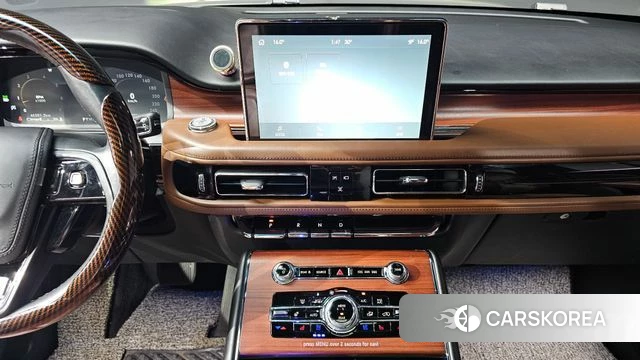 Lincoln Aviator 2nd generation 2022 Серый из Кореи, фото 5
