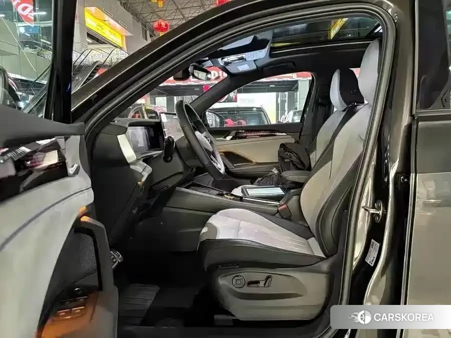 Volkswagen Tanyue 2025 Silver/gray из Китая, фото 5