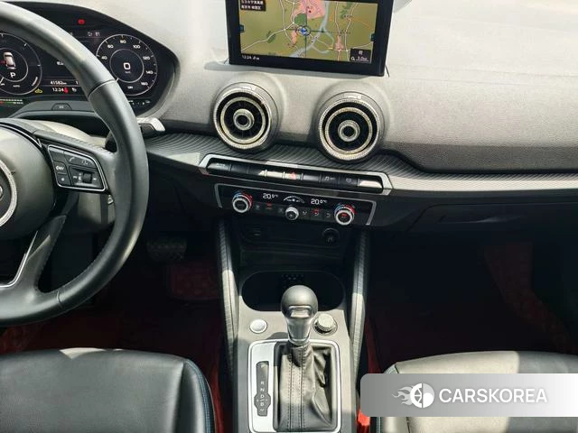 Audi Q2L e-tron 2021 Красный из Китая, фото 5