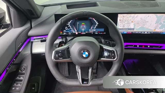 BMW 5 Series (G60) 2025 Черный из Кореи, фото 5