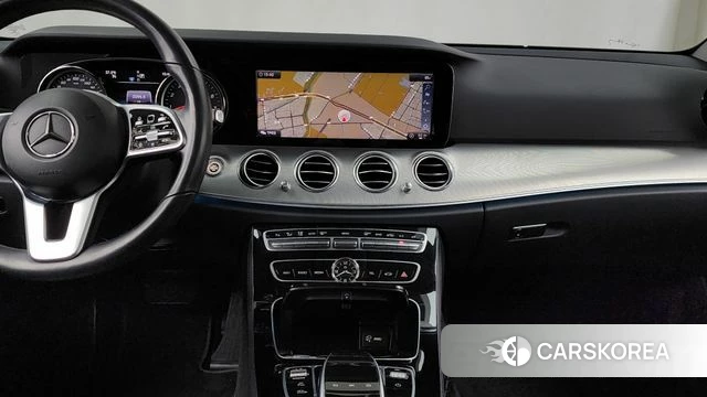 Mercedes-Benz E-Class W213 2018 Белый из Кореи, фото 5
