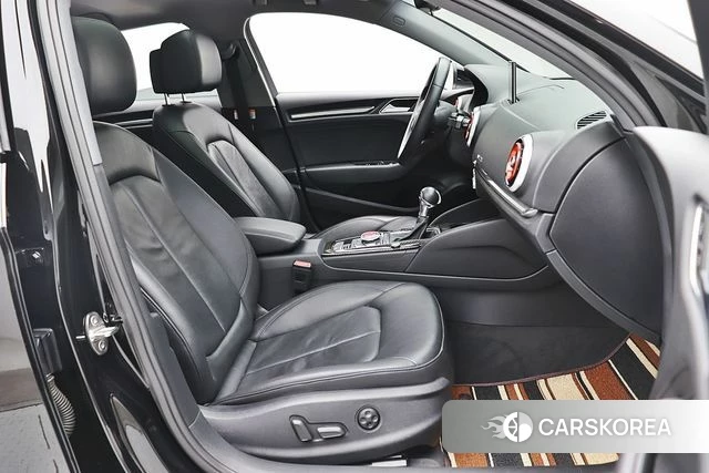 Audi New A3 2018 Черный из Кореи, фото 5