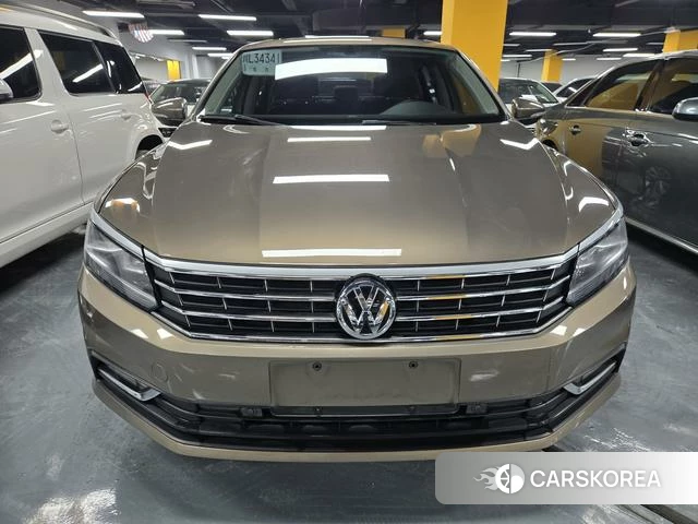 Volkswagen Passat 2018 Шампань из Китая, фото 5