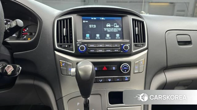Hyundai The New Grand Starex 2021 Желтый из Кореи, фото 5