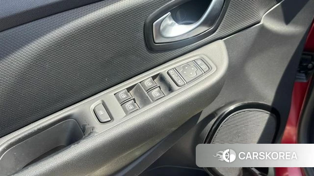 Renault Korea (Samsung) Clio 2018 Красный из Кореи, фото 5