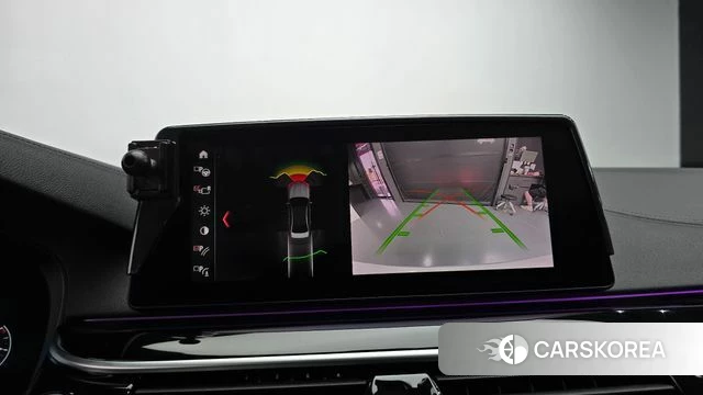 BMW 5 Series (G30) 2019 Белый из Кореи, фото 5