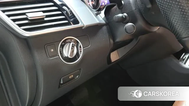 Mercedes-Benz GLE - Class W166 2018 Белый из Кореи, фото 5