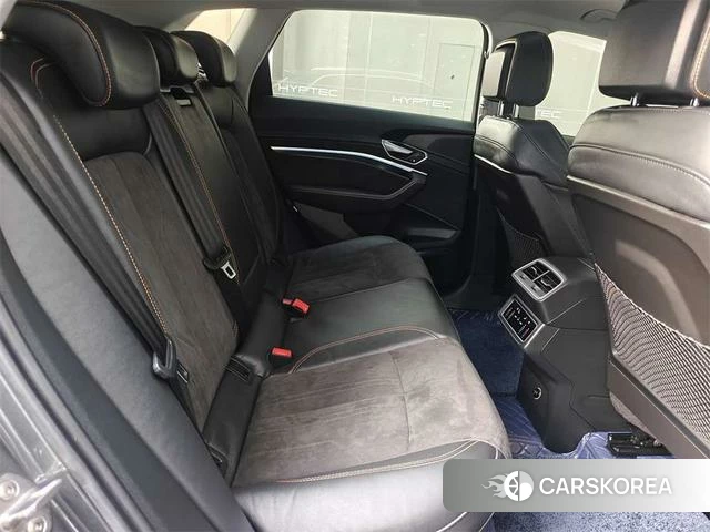 Audi e-tron 2021 Темно-серый из Китая, фото 5