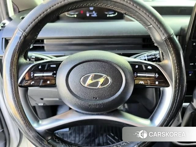 Hyundai Staria 2023 Белый из Кореи, фото 5