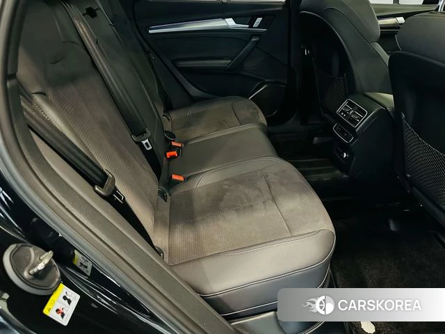 Audi Q5L Sportback 2025 Черный из Китая, фото 5