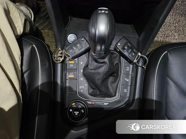 Volkswagen Tiguan second Generation 2018 Серый из Кореи, фото 5