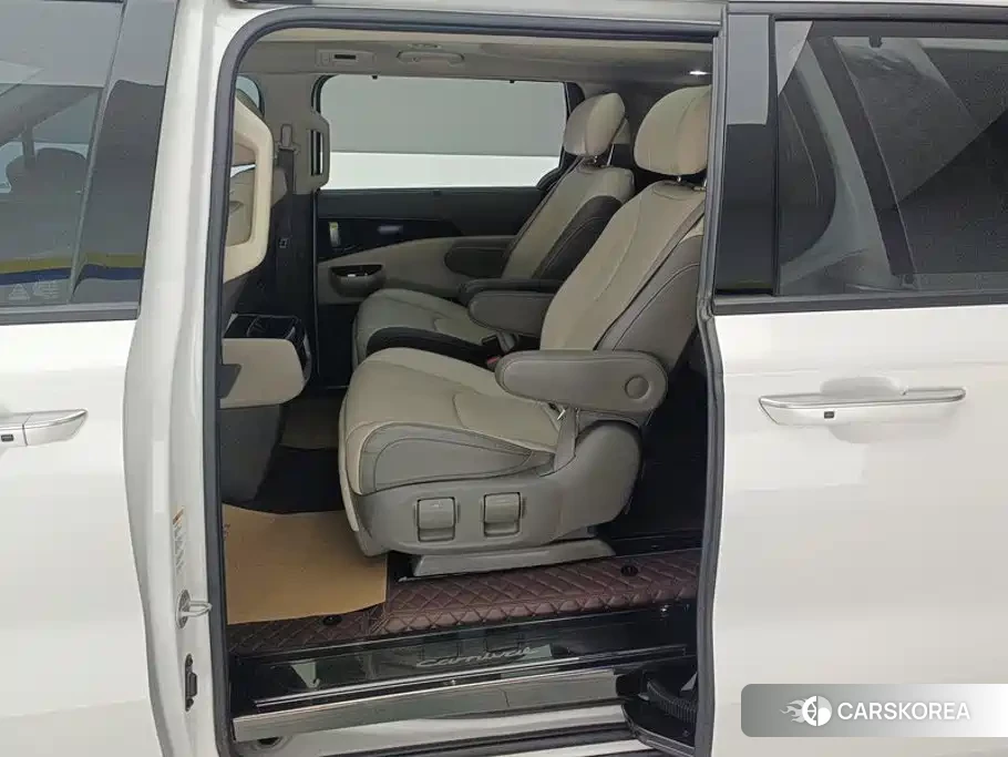Kia Carnival 2022 Белый из Китая, фото 5