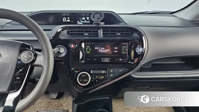 Toyota Prius C 2020 Серый из Кореи, фото 5