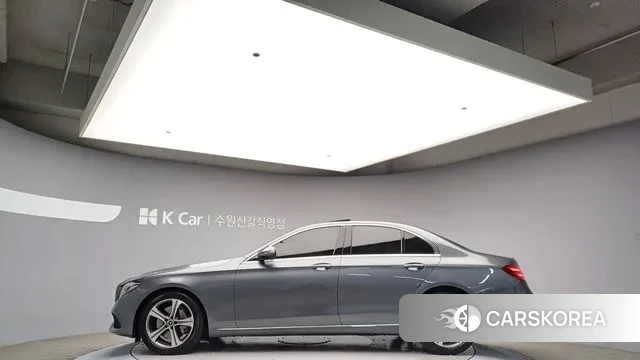 Mercedes-Benz E-Class W213 2018 Серый из Кореи, фото 5