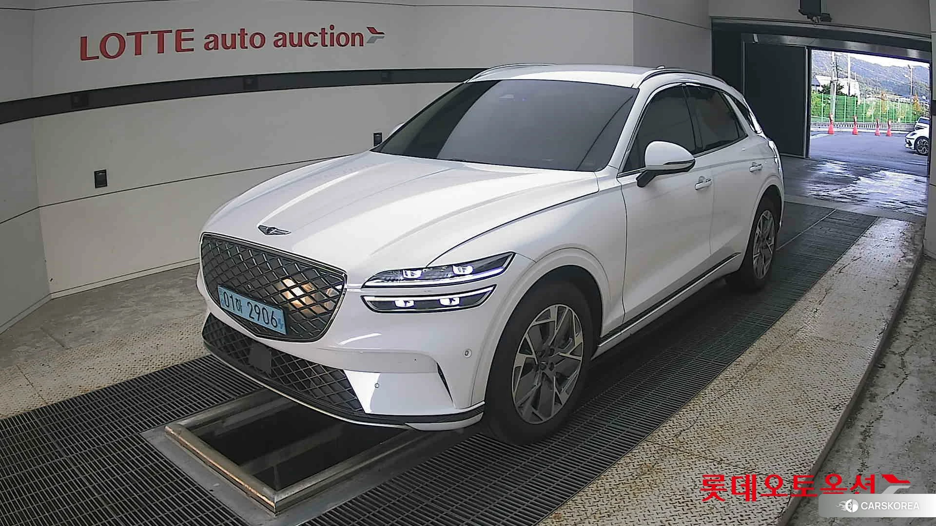 Hyundai GV70 2022 Uyuni White из Кореи, фото 5