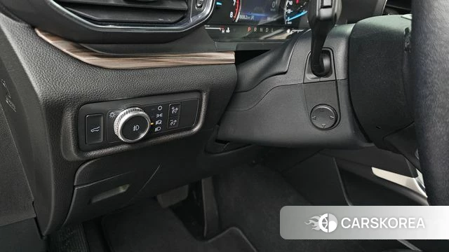 Ford Explorer 6th Generation 2021 Белый из Кореи, фото 5