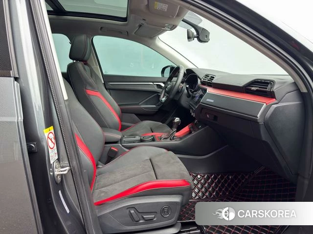 Audi Q3 2021 Темно-серый из Китая, фото 5