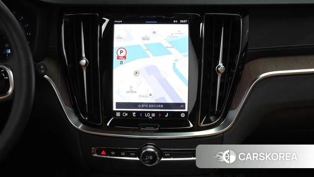 Volvo V60 Cross-Country 2nd Generation 2023 Белый из Кореи, фото 5