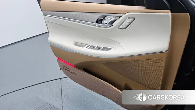 Hyundai The New Grandeur IG Hybrid 2021 Черный из Кореи, фото 5