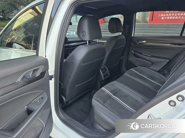 Volkswagen Golf 2023 Белый из Китая, фото 5