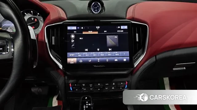 Maserati Ghibli 2022 Белый из Кореи, фото 5