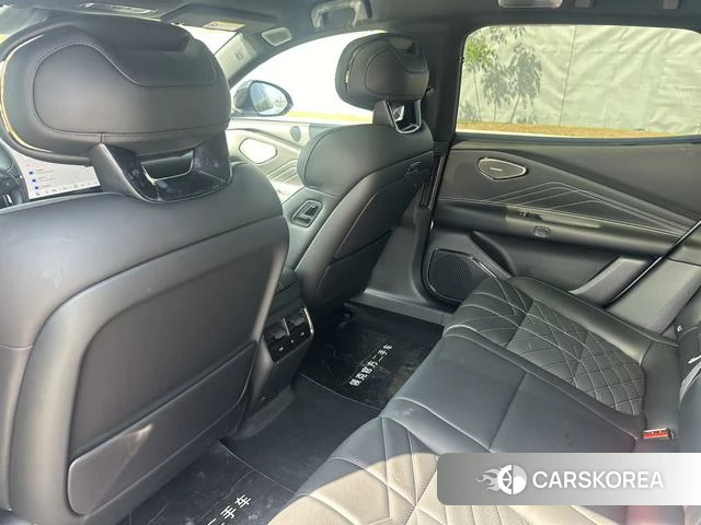 Lynk 10 EM-P 2026 Белый из Китая, фото 5