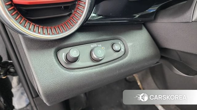 Chevrolet (GM Daewoo) Trax Crossover 2024 Черный из Кореи, фото 5