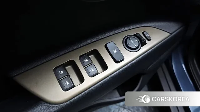 Kia Stonic 2018 Синий из Кореи, фото 5