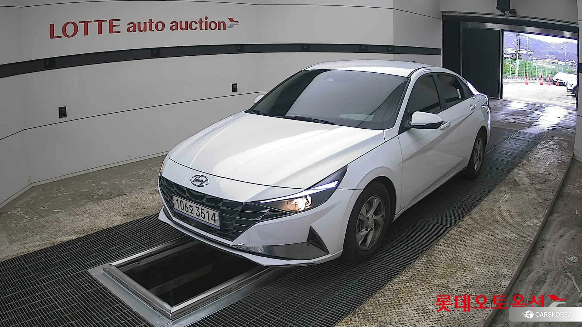 Hyundai Avante 2022 Белый из Кореи, фото 5