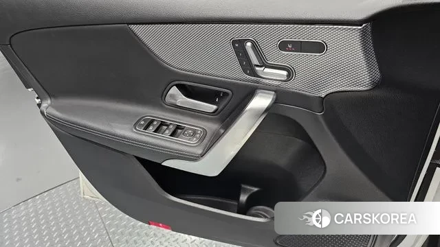 Mercedes-Benz A-Class W177 2019 Белый из Кореи, фото 5