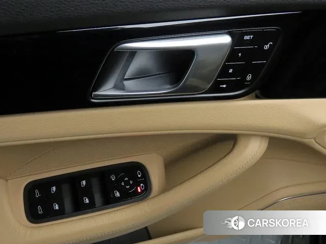 Porsche Panamera (971) 2018 Черный из Кореи, фото 5