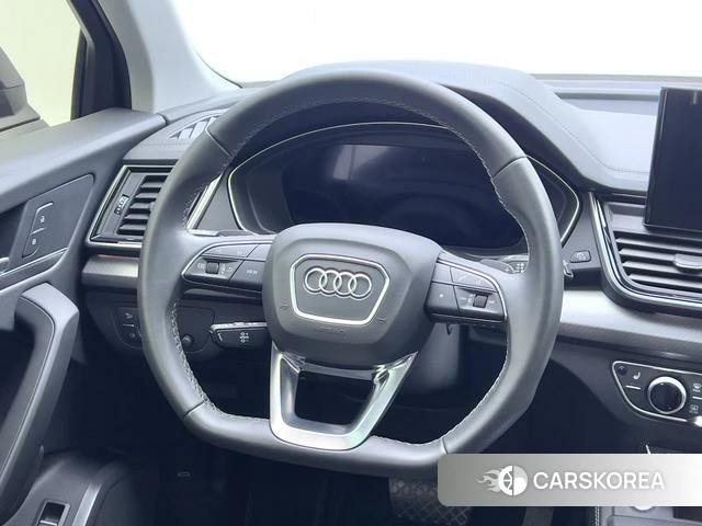Audi Q5L 2022 Черный из Китая, фото 5