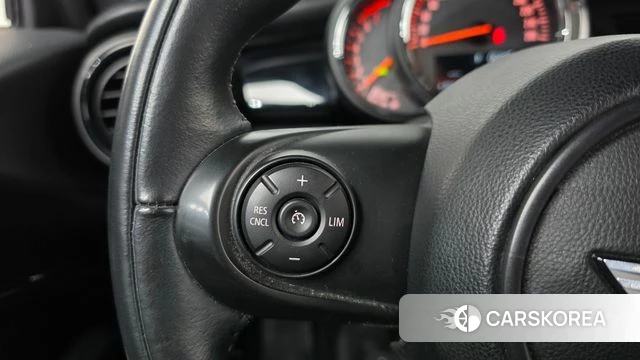 Mini Cooper 2018 Черный из Кореи, фото 5