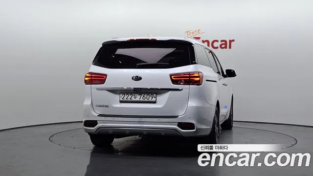 Kia The New Carnival 2018 Белый из Кореи, фото 5