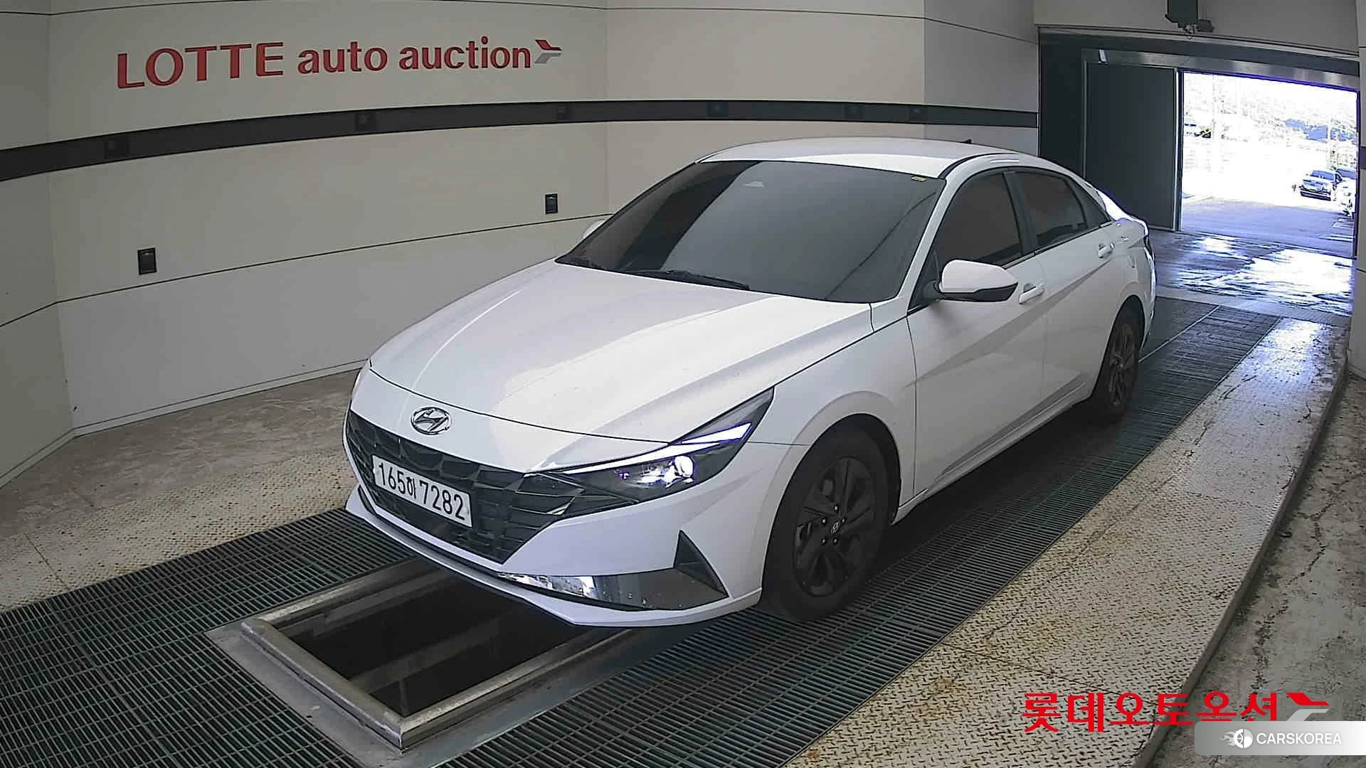 Hyundai Avante 2022 Polar White из Кореи, фото 5