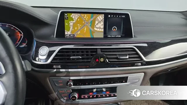 BMW 7 Series (G11) 2021 Белый из Кореи, фото 5