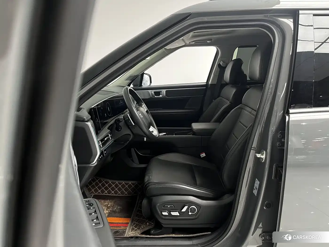 Hyundai Santa Fe 2024 Silver/gray из Китая, фото 5