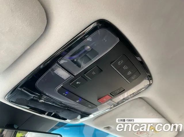 Hyundai Staria 2023 Белый из Кореи, фото 5