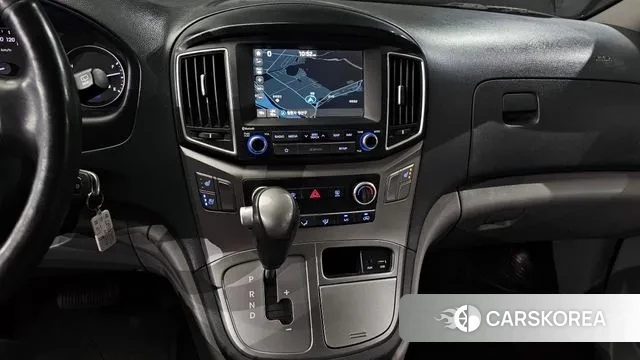 Hyundai The New Grand Starex 2018 Серебристо-серый из Кореи, фото 5