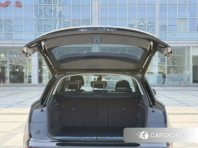 Audi Q5L 2024 Черный из Китая, фото 5