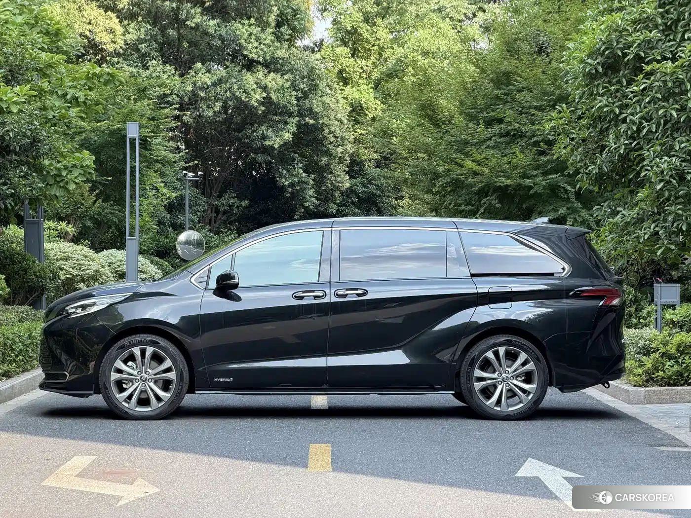 Toyota Sienna 2023 Черный из Китая, фото 5