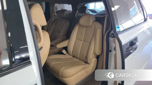 Kia The New Carnival 2018 Белый из Кореи, фото 5