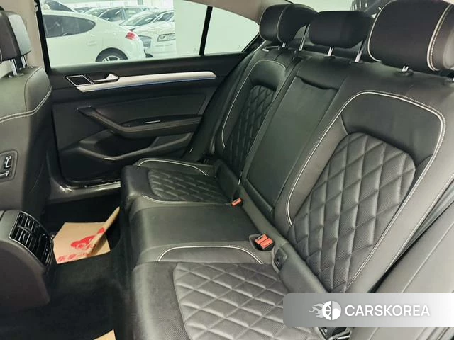 Volkswagen Magotan PHEV 2022 Черный из Китая, фото 5