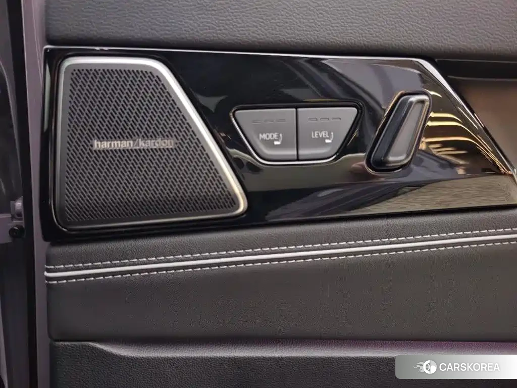 Volkswagen Passat 2024 Silver/gray из Китая, фото 5