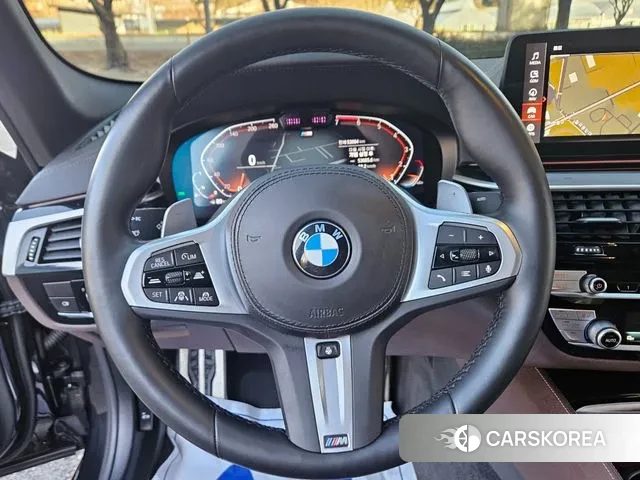 BMW 5 Series (G30) 2022 Черный из Кореи, фото 5