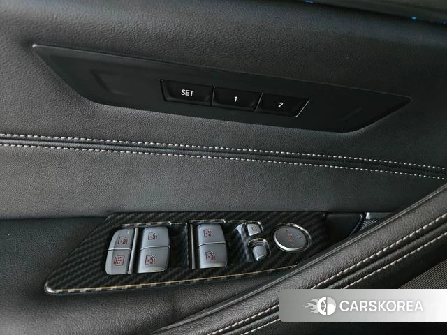 BMW 5 Series (G30) 2023 Черный из Кореи, фото 5