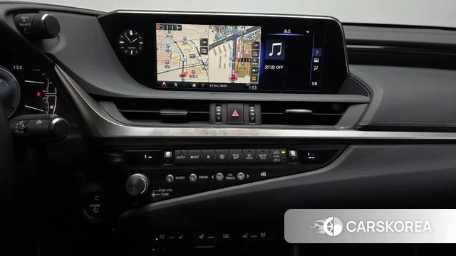 Lexus ES300h 7th generation 2021 Белый из Кореи, фото 5